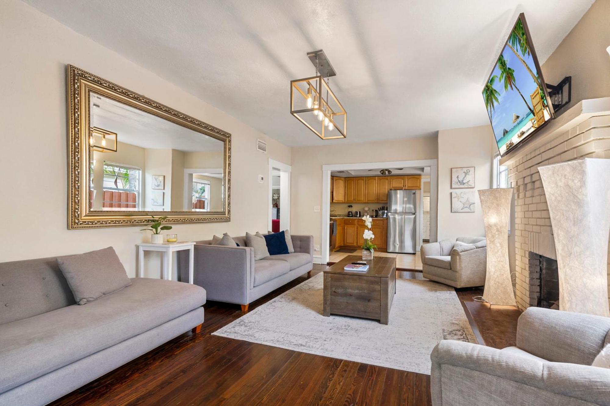 Chic Downtown Vacation Home And Guest Home 西棕榈滩 外观 照片