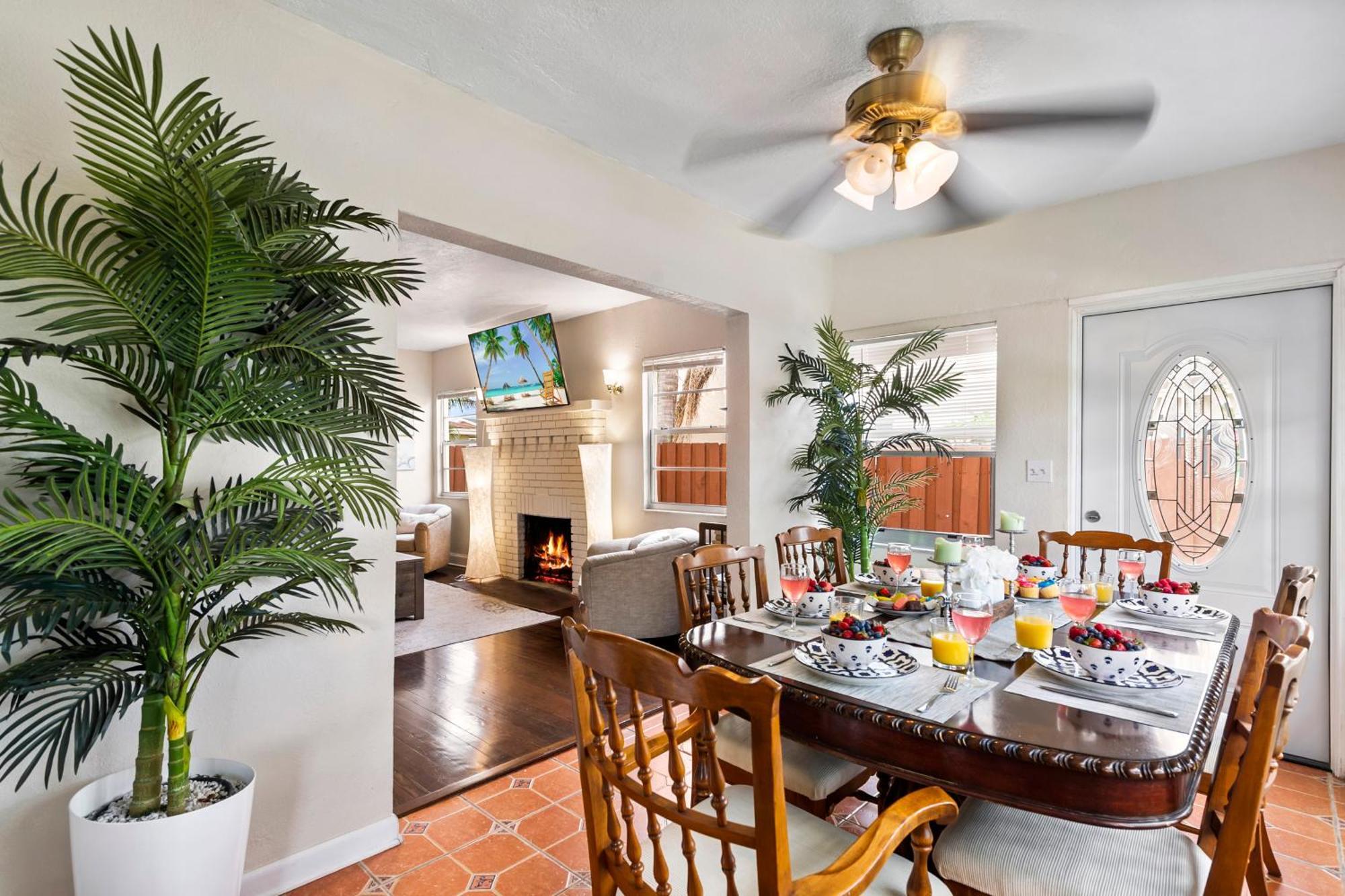 Chic Downtown Vacation Home And Guest Home 西棕榈滩 外观 照片